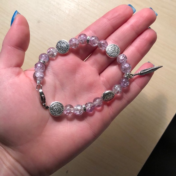 🌸Handmade Bracelet w/ feather charm - Picture 3 of 5